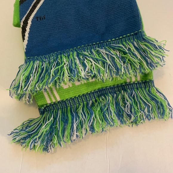 Seattle Sounders FC FanaticsBranded Core Scarf - Rave Green Sports scarf - Picture 11 of 13